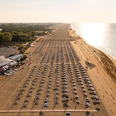 Cozy Close To The Apartment