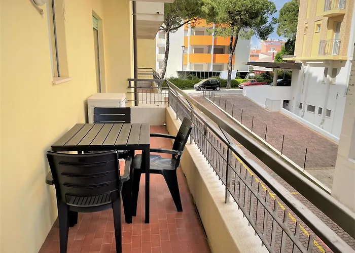 Cozy Close To The Apartment *